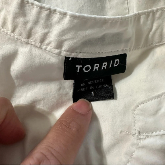 Torrid women's size 1 white button down long sleeve blouse - Picture 5 of 5